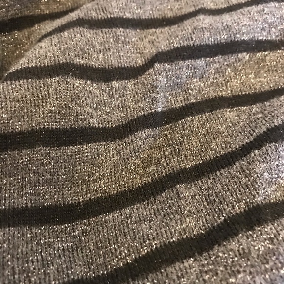 DKNY Jeans Grey Long Sleeve Striped V Neckline Sweater - Picture 5 of 7